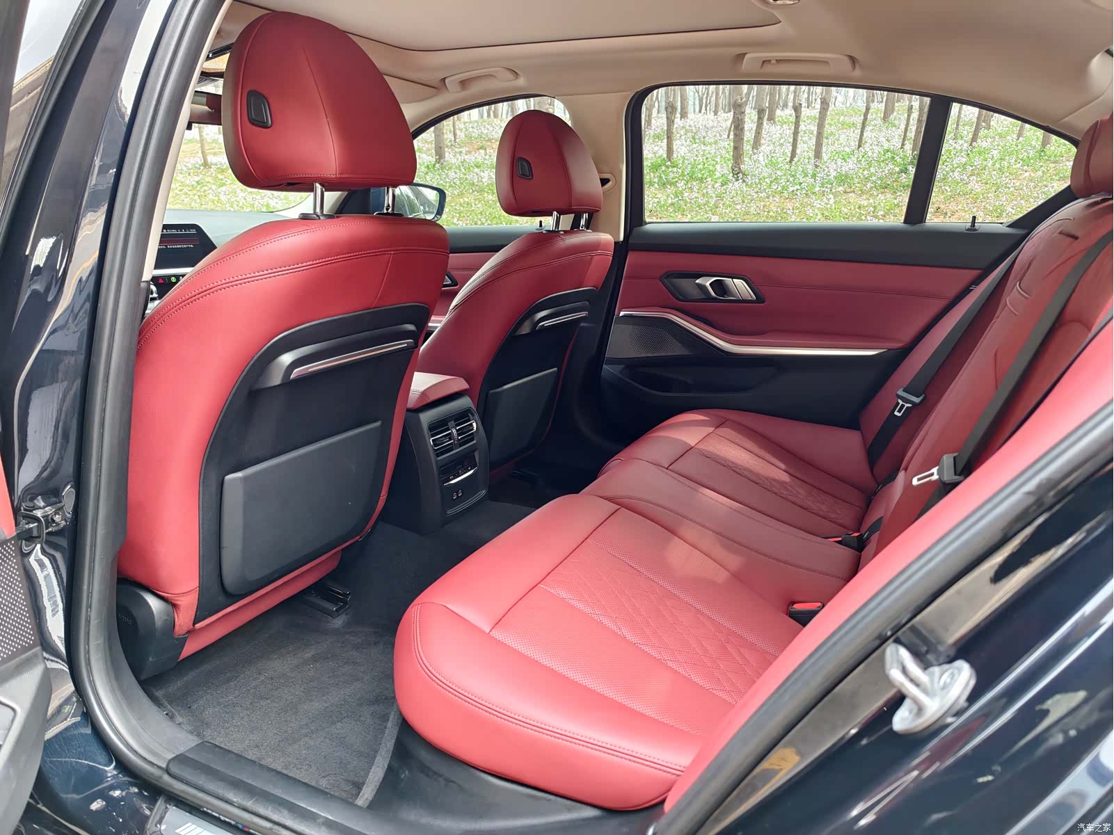BMW 3 Series, 2022 11