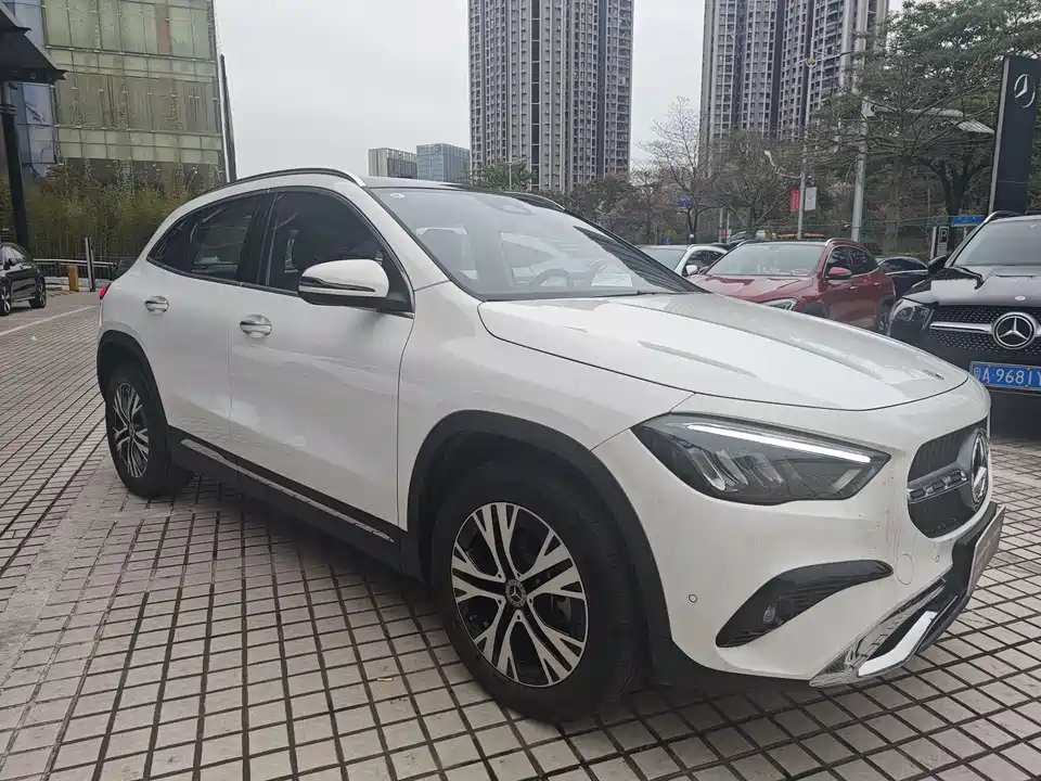 Mercedes-Benz GLA