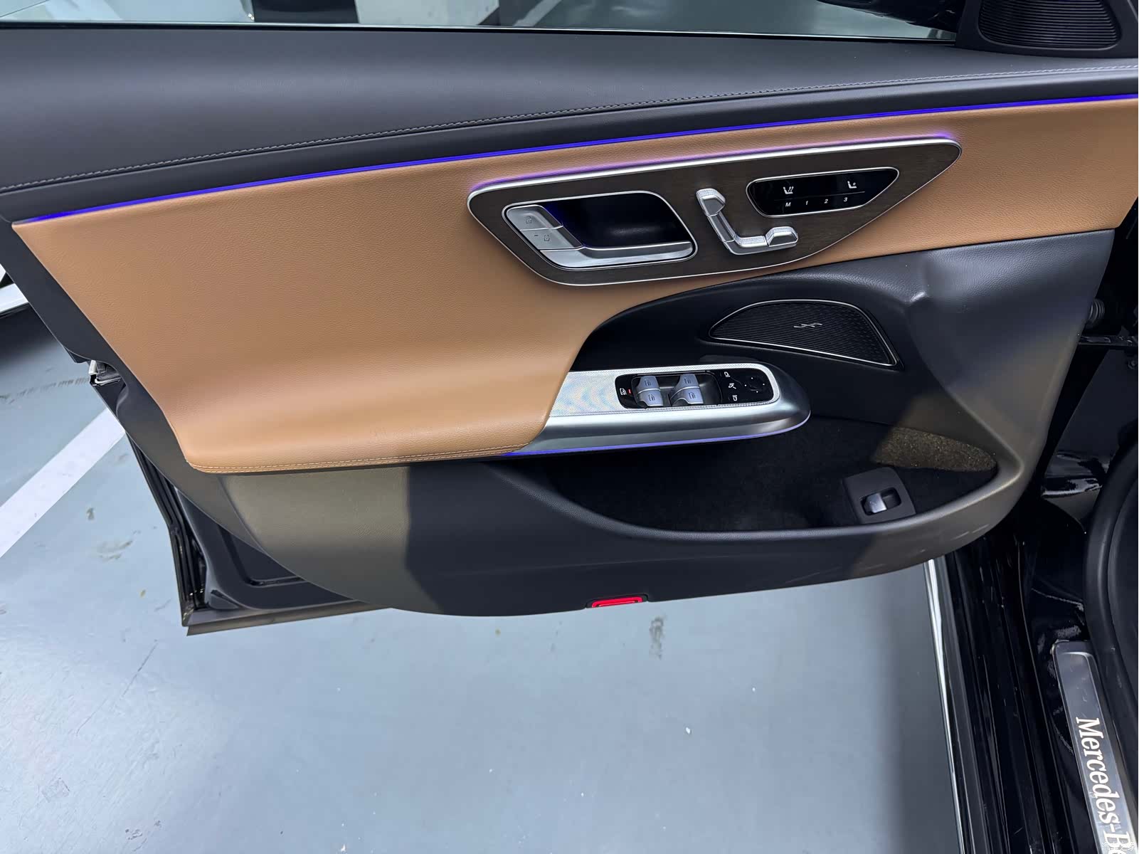 Mercedes-Benz E-Class, 2024 6