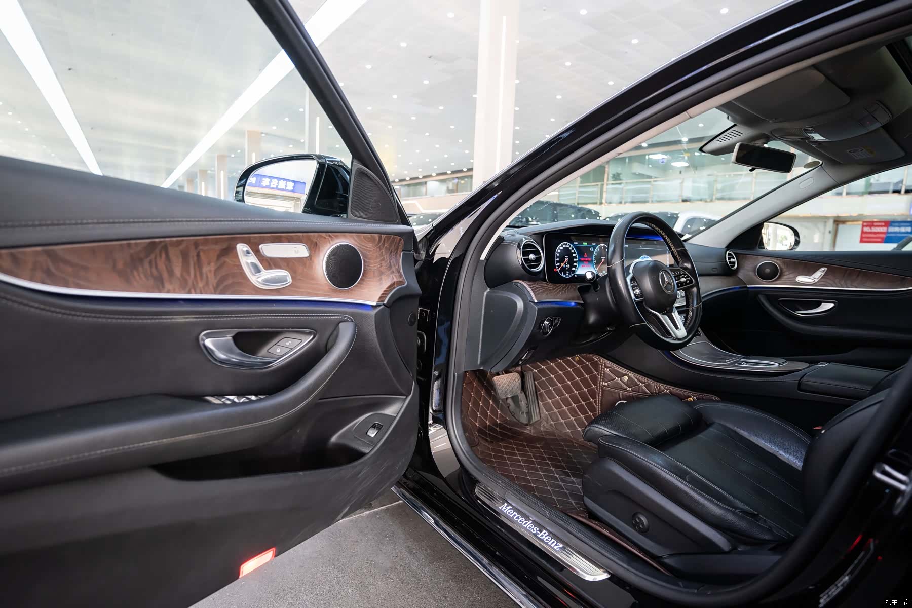 Mercedes-Benz E-Class, 2019 13