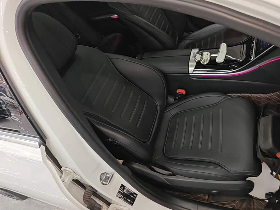 Mercedes-Benz C-Class 2023, фото 25