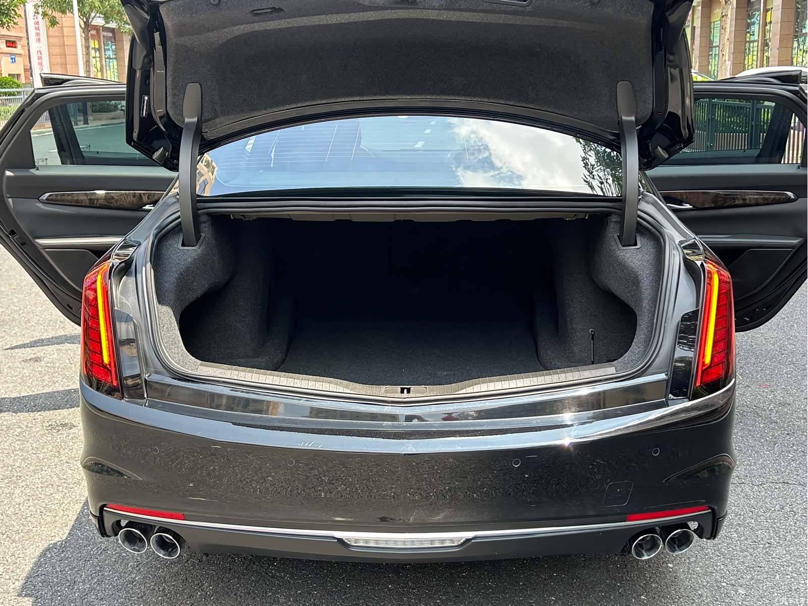 Cadillac CT6, 2021 32