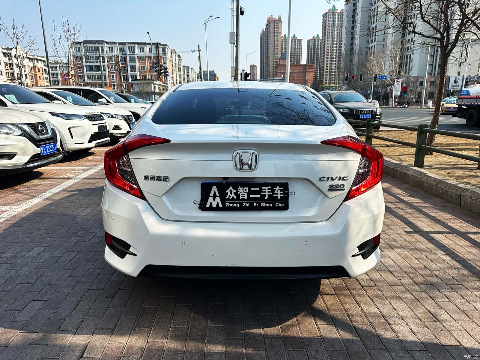 Honda Civic, 2019 все фото