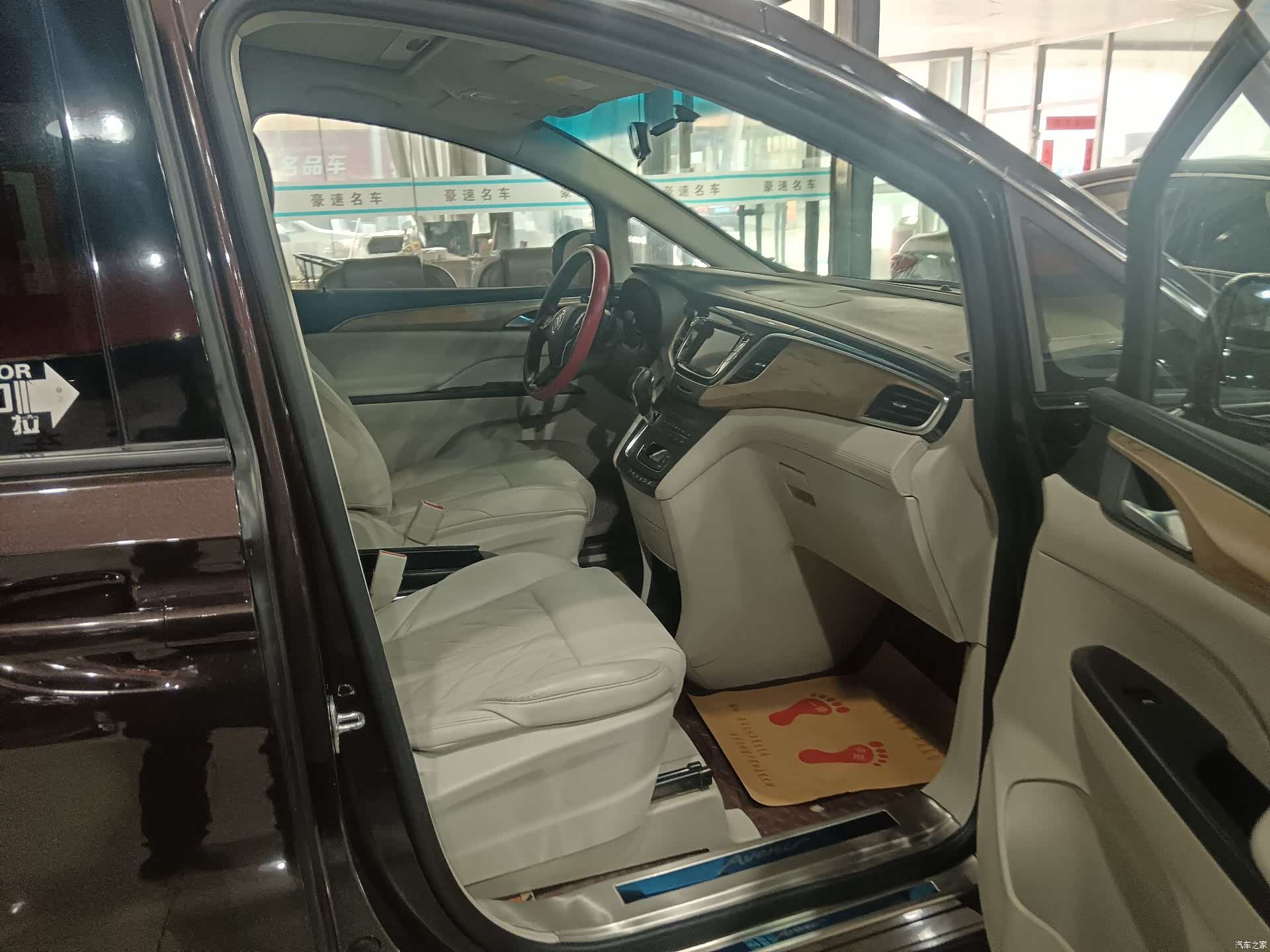Buick GL8, 2019 4