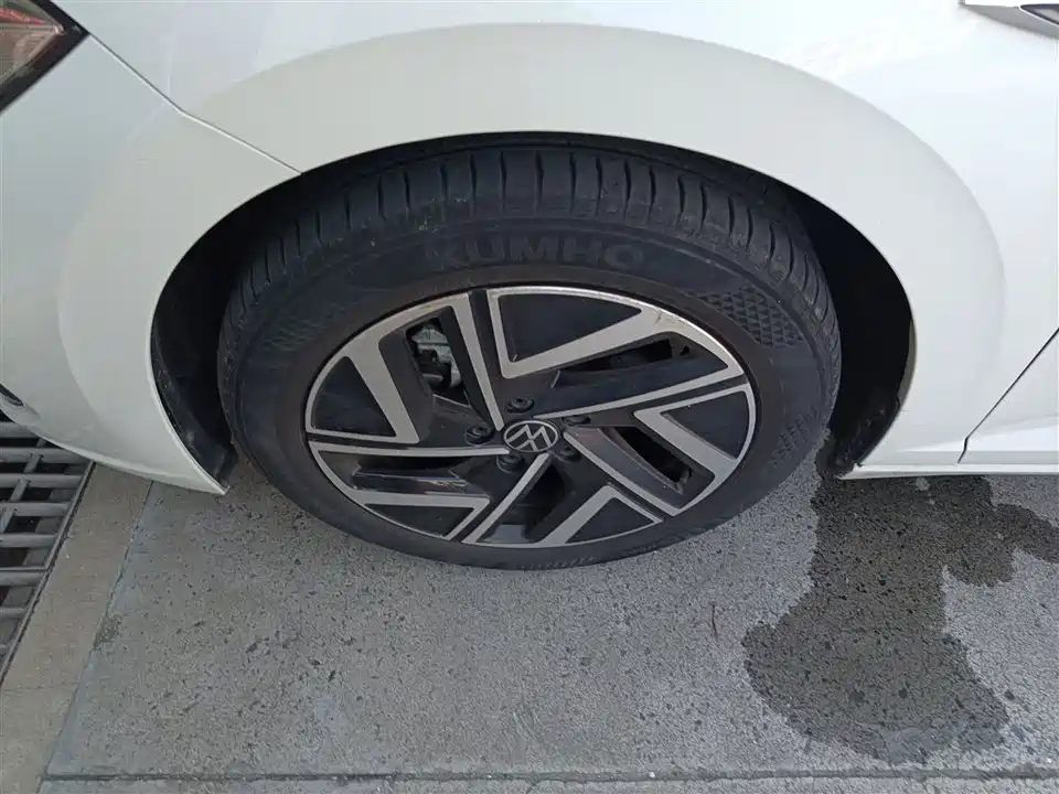 Volkswagen Sagitar Volkswagen Sagitar