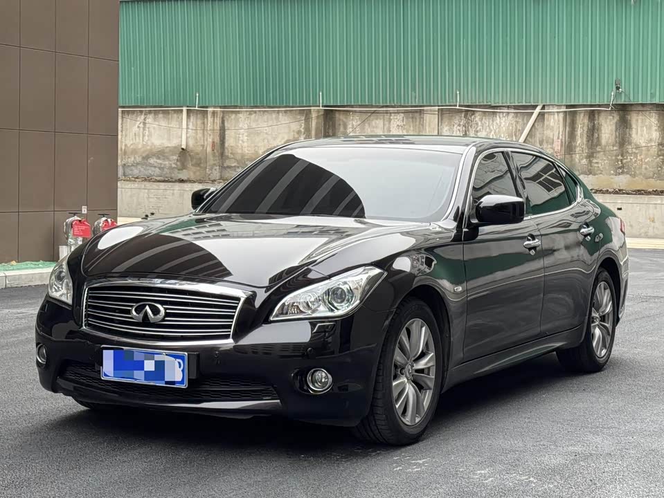 Infiniti Q70 Infiniti Q70