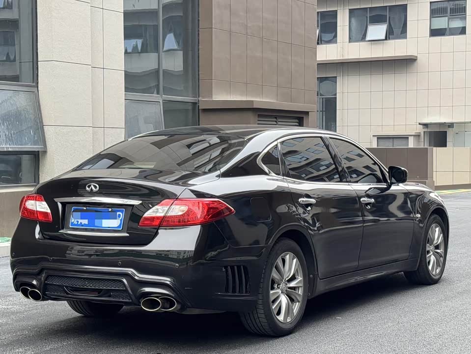 Infiniti Q70 Infiniti Q70