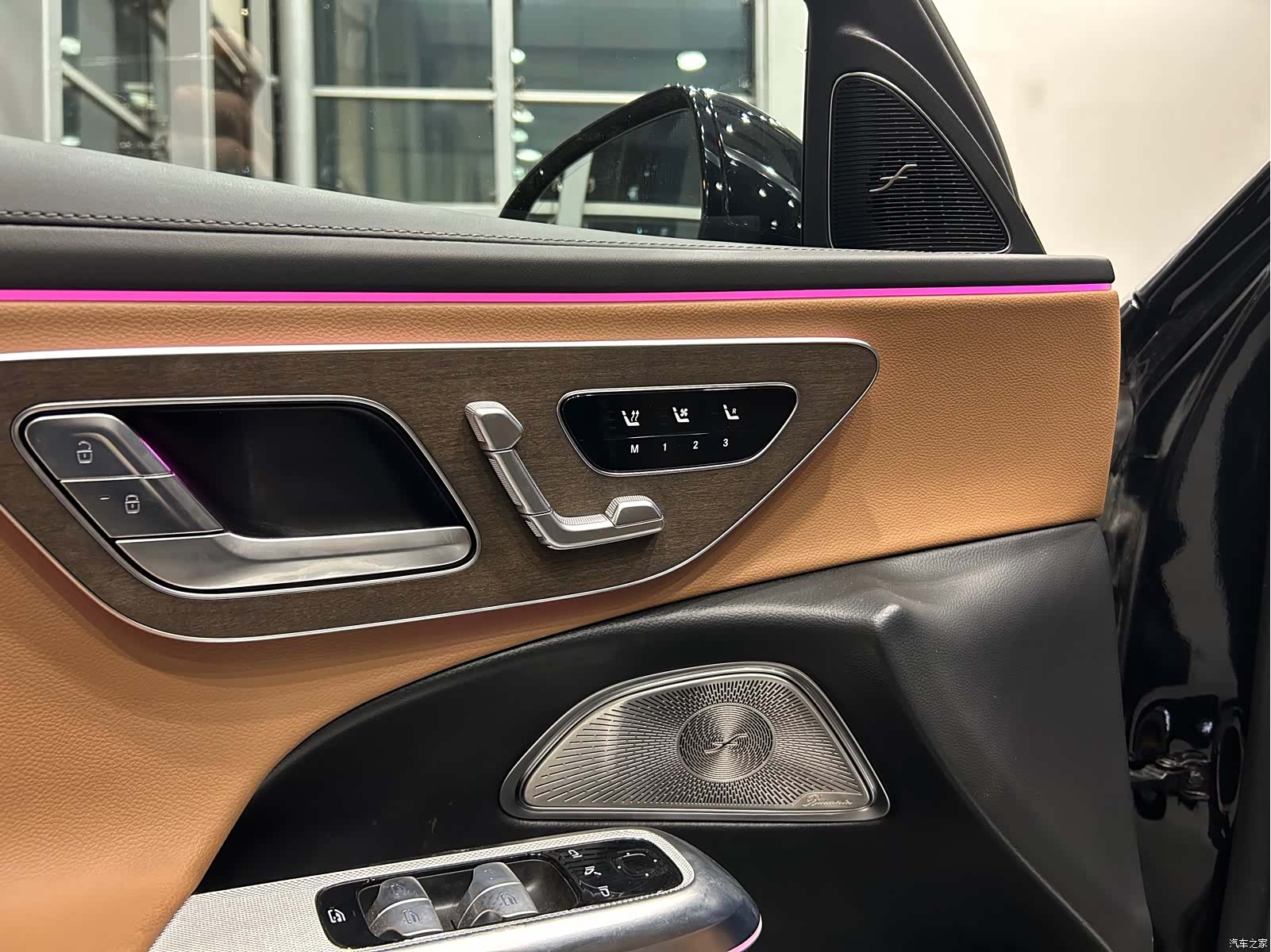 Mercedes-Benz E-Class, 2024 7