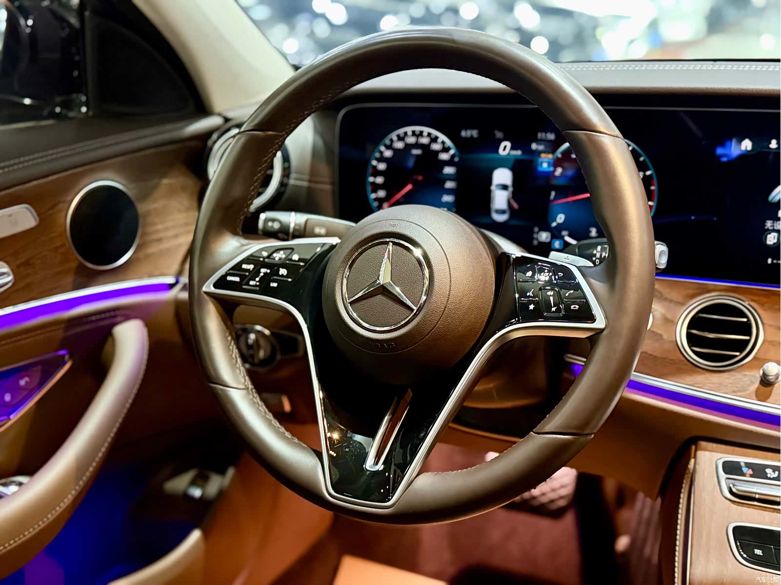 Mercedes-Benz E-Class, 2022 10