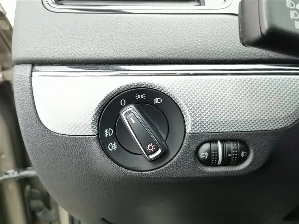 Volkswagen Sagitar Volkswagen Sagitar