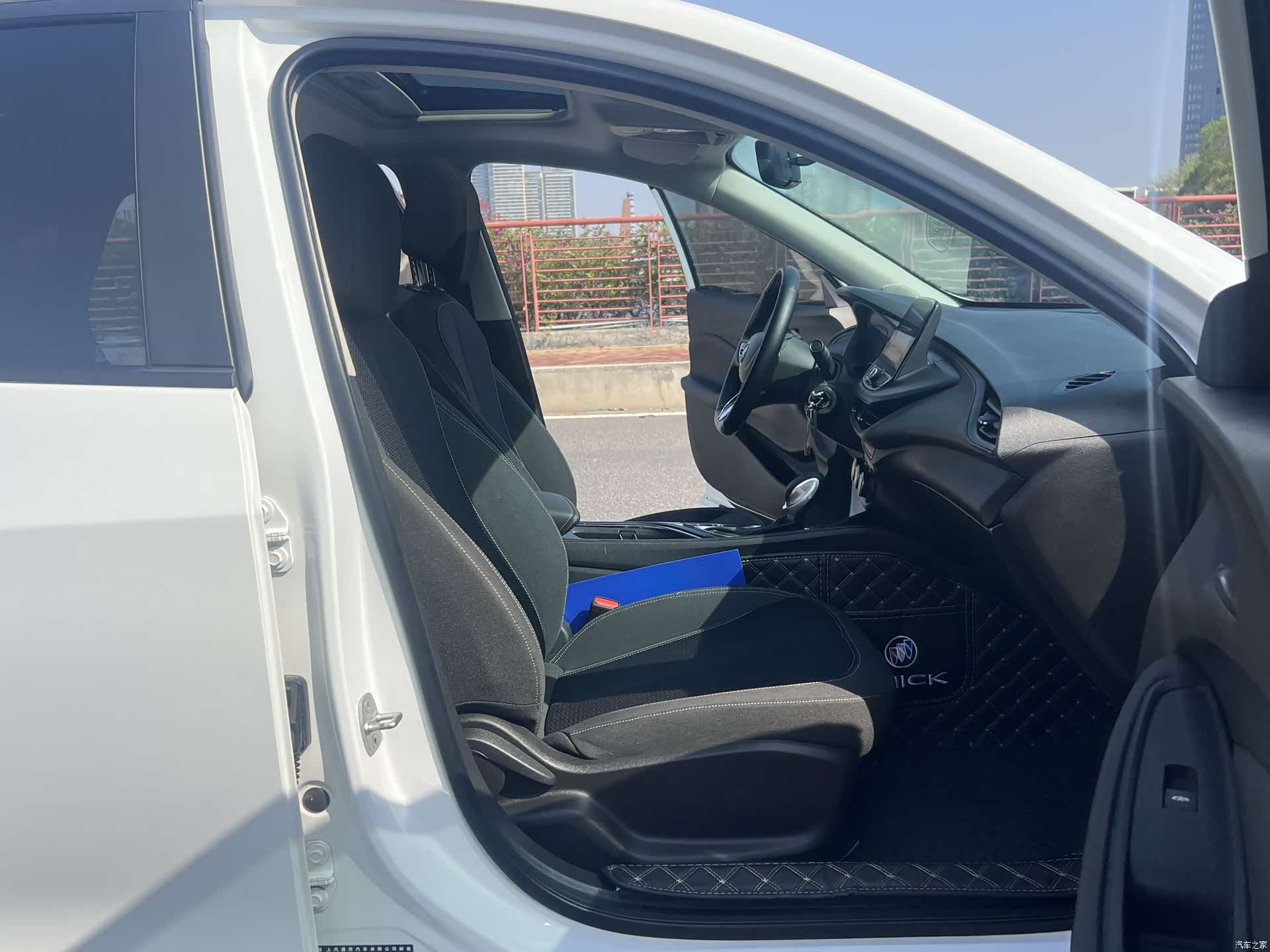 Buick Verano, 2022 11