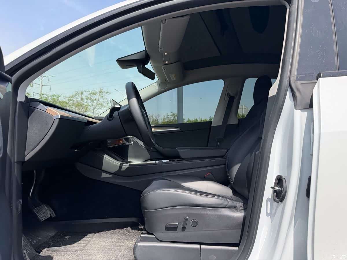 Tesla Model Y, 2022 10
