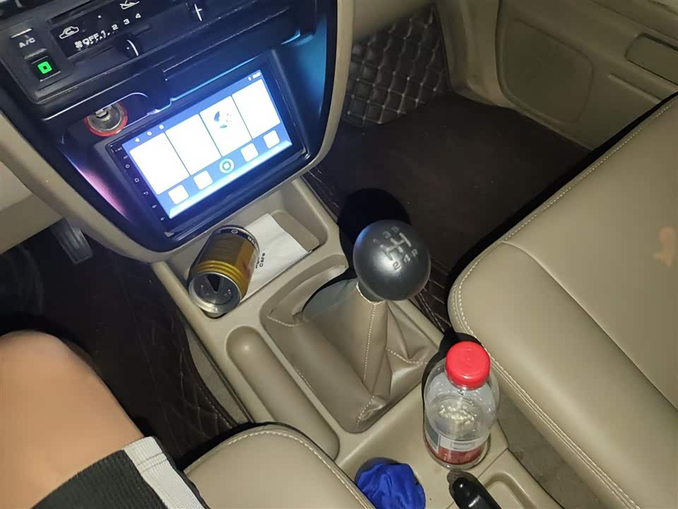 Dongfeng Ruiqi multi-function vehicle