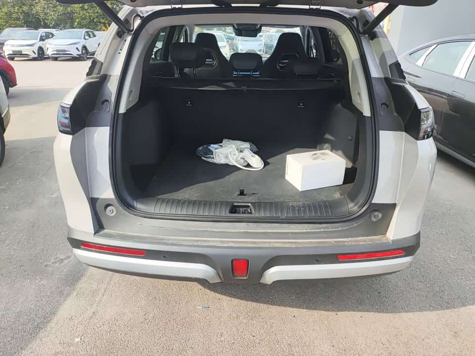 BYD Sea Lion 07 DM-i