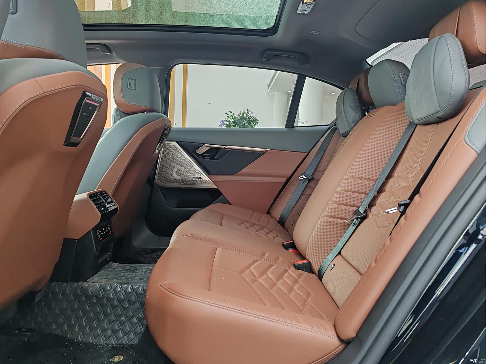 BMW 5 Series, 2024 8
