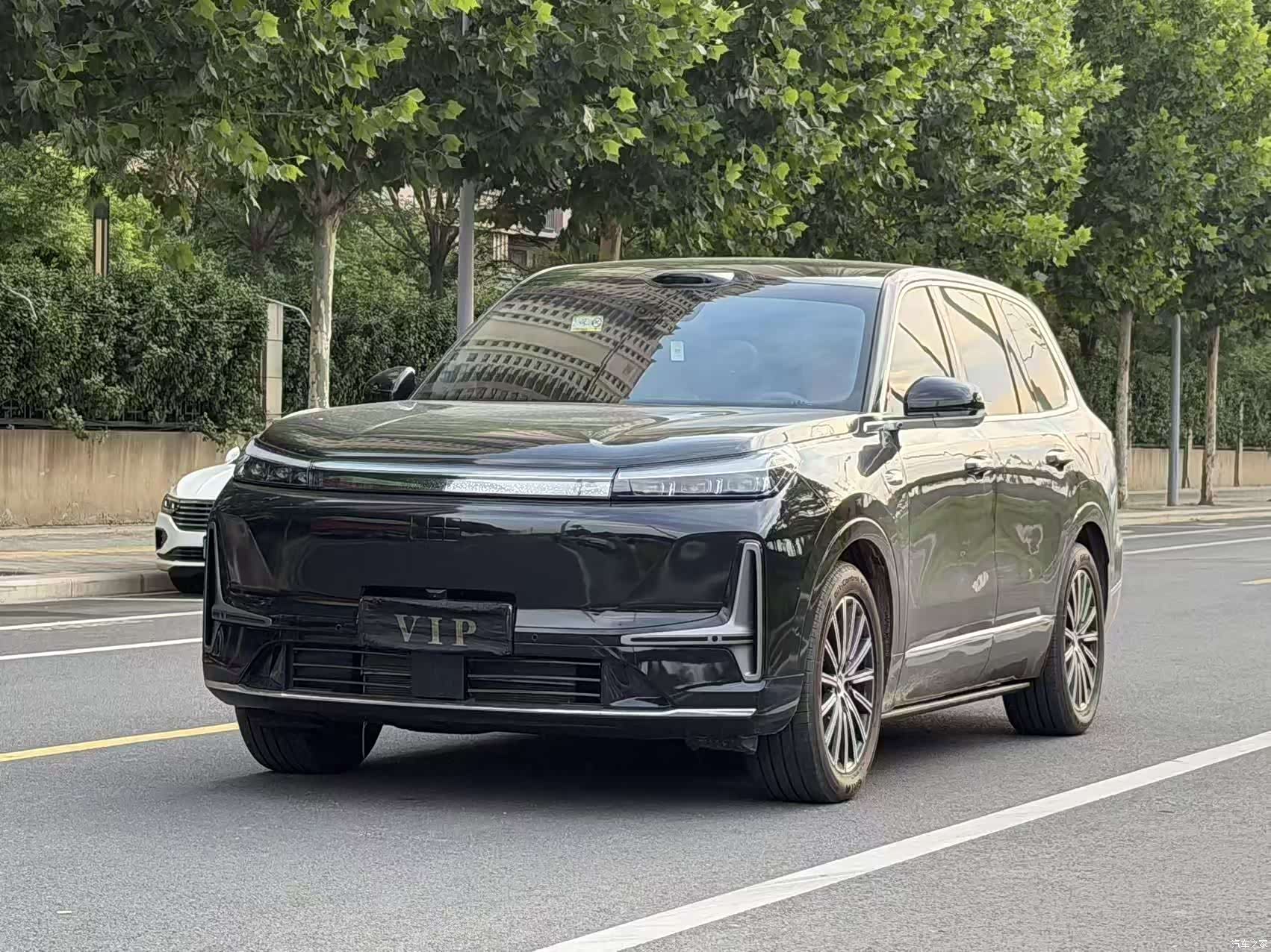 Geely M9, 2025 1