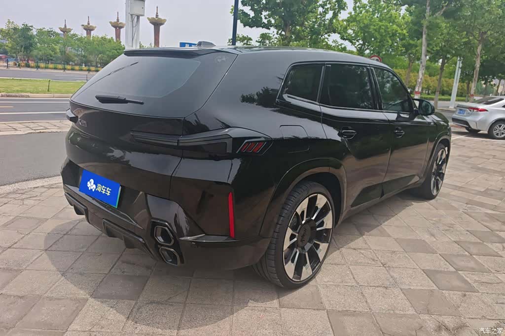 BMW XM, 2025 3