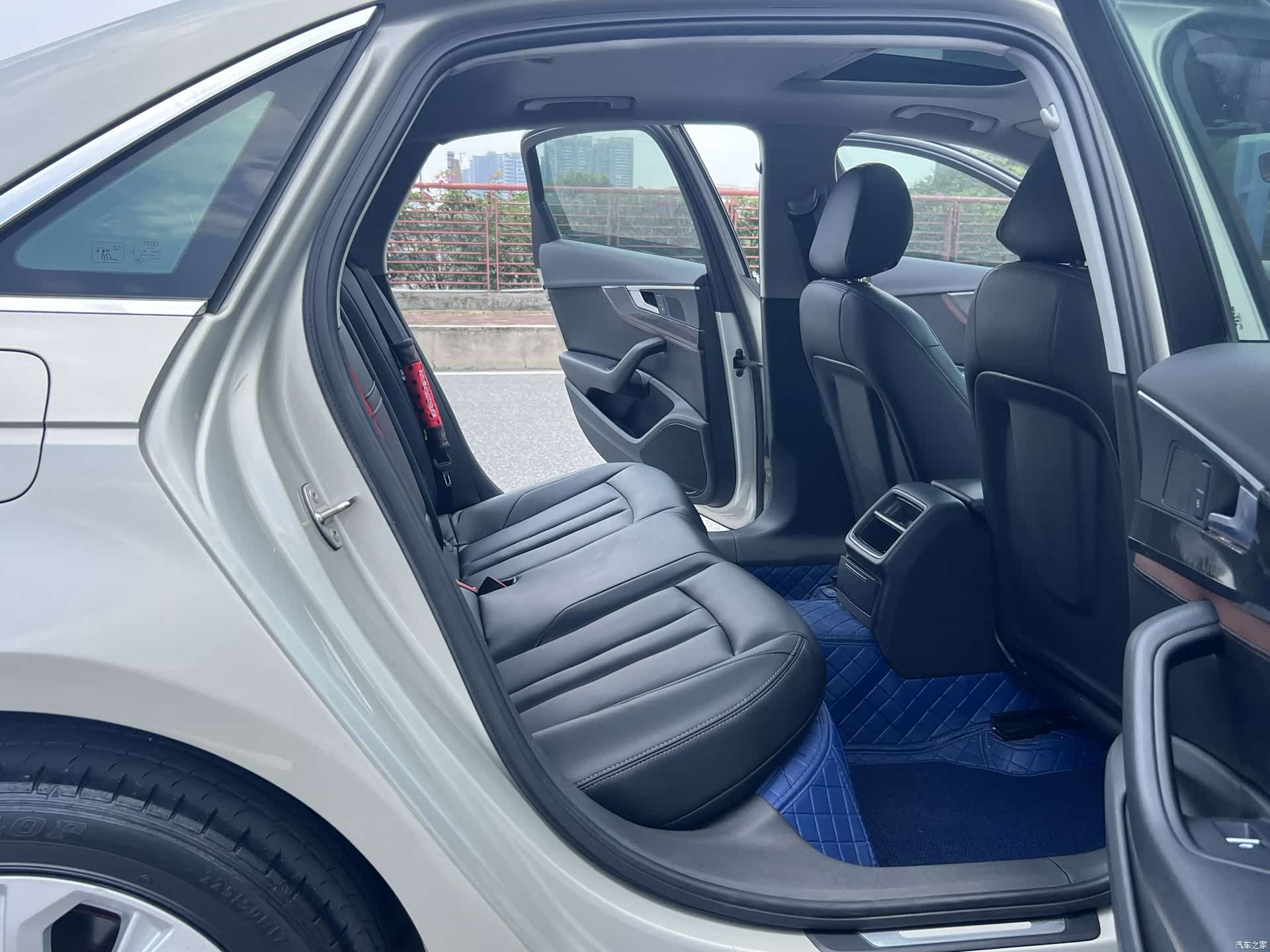 Audi A4L, 2017 12