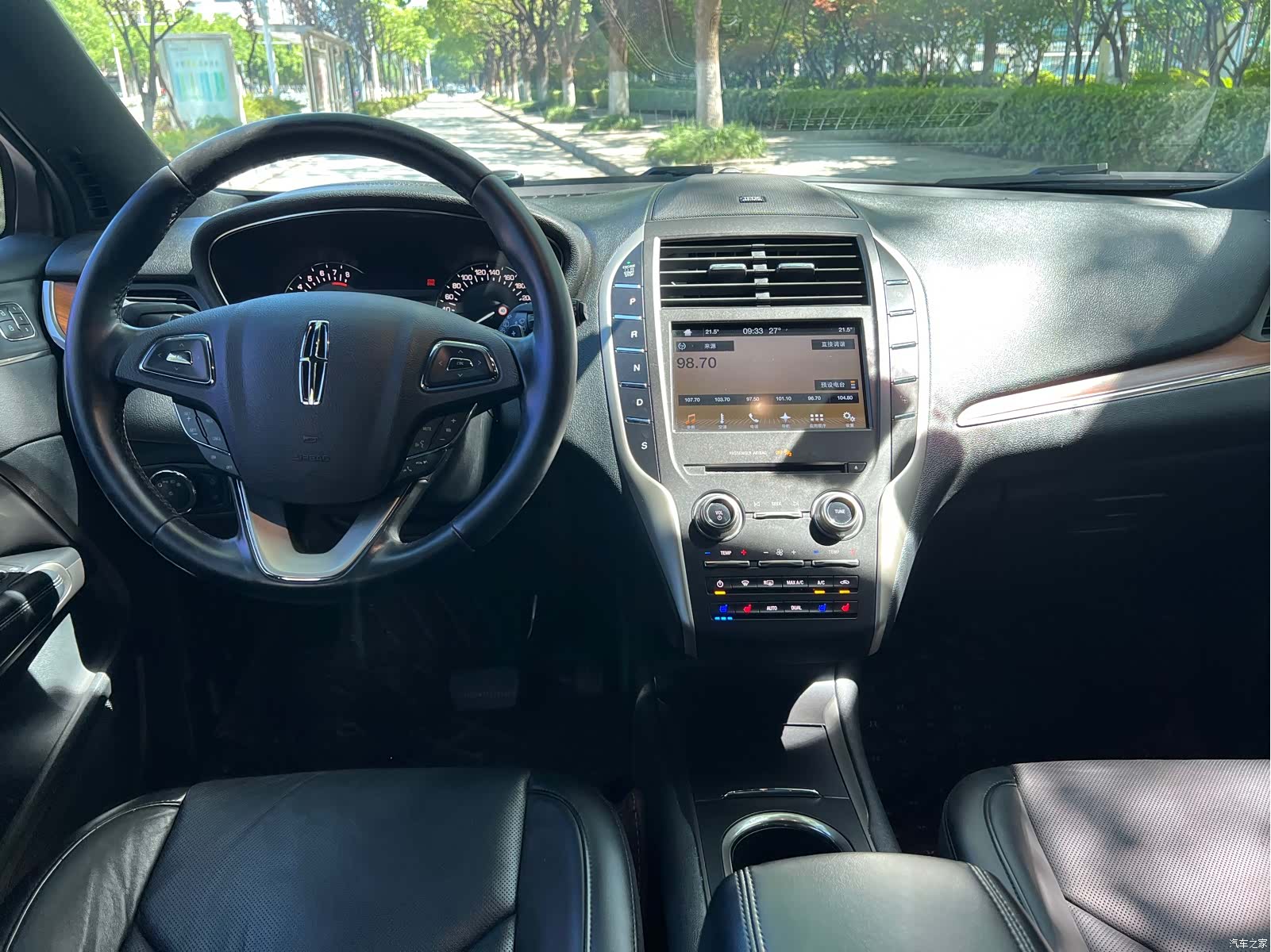 Lincoln MKC, 2017 11