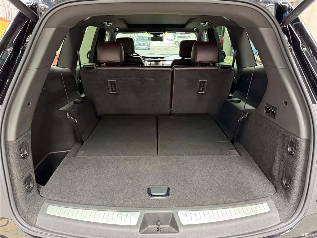 Cadillac XT6, 2022 8