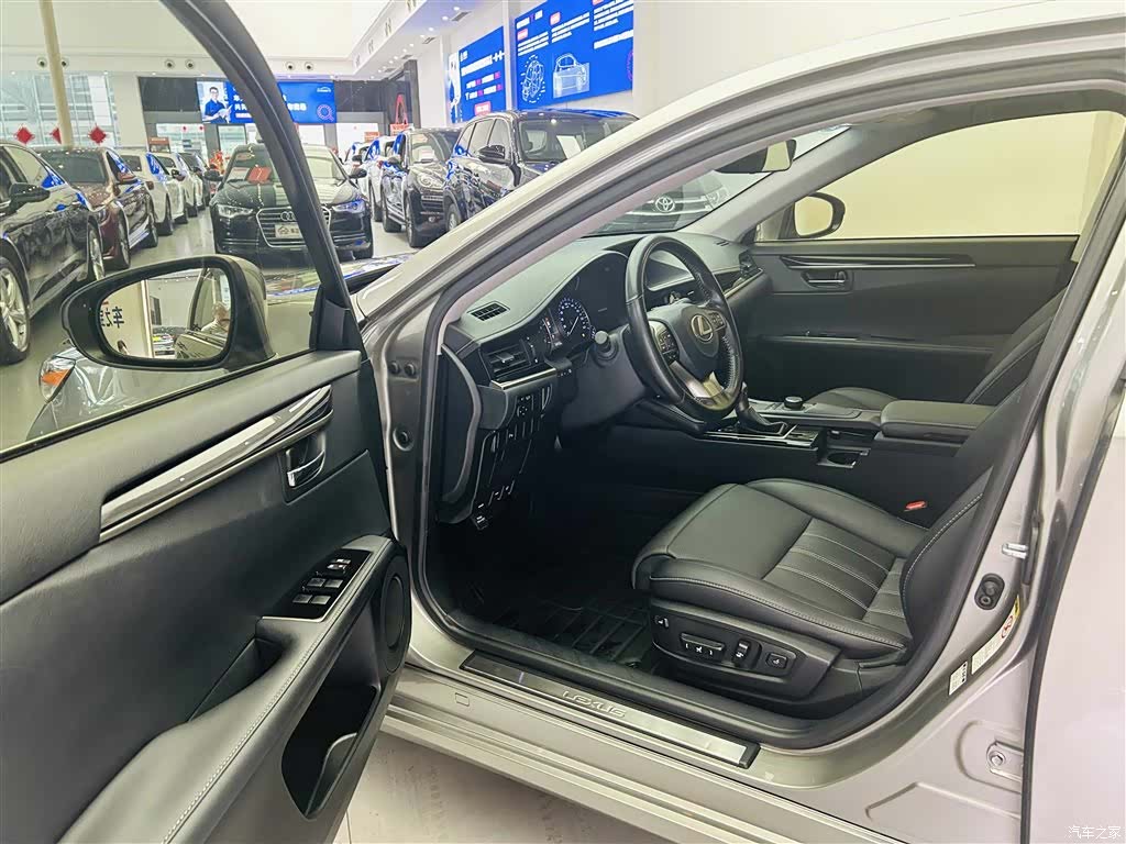Lexus ES, 2017 20