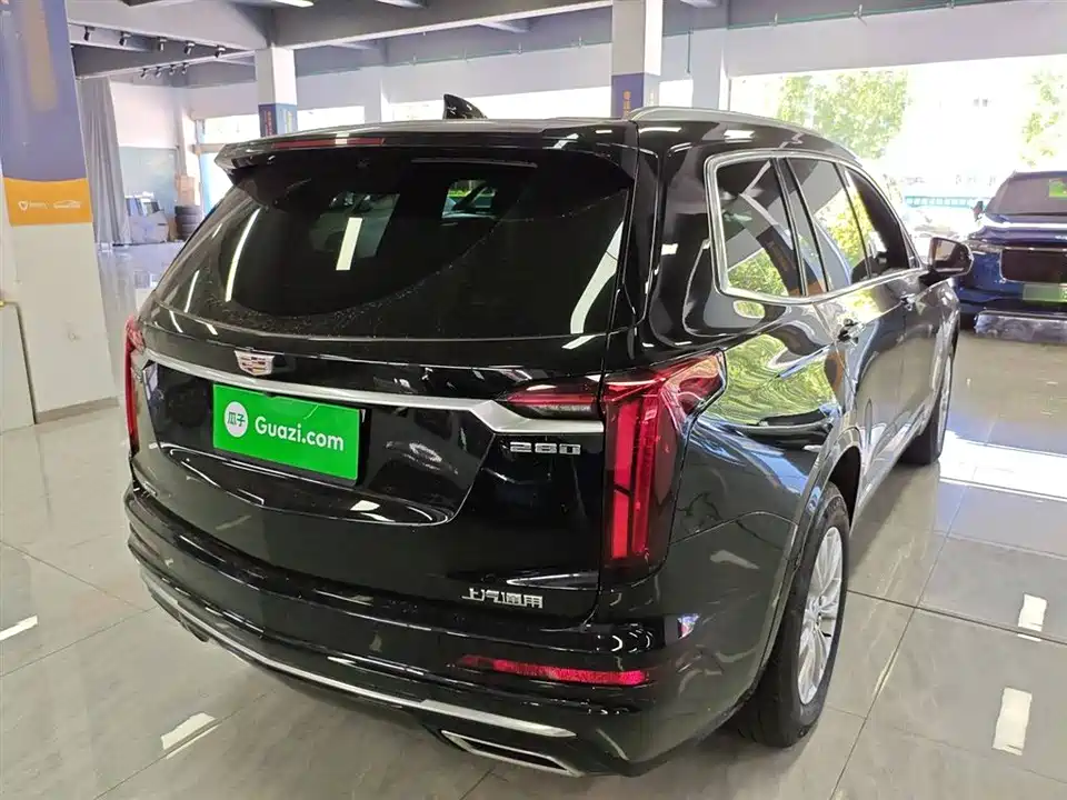 Cadillac XT6