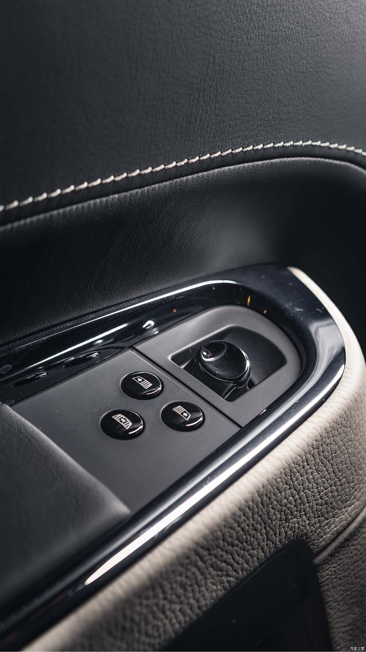 Rolls-Royce Ghost, 2015 23