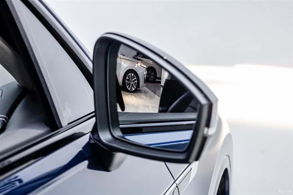 Volkswagen Touareg, 2023 18