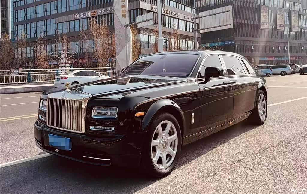 Rolls-Royce Phantom, 2010 1