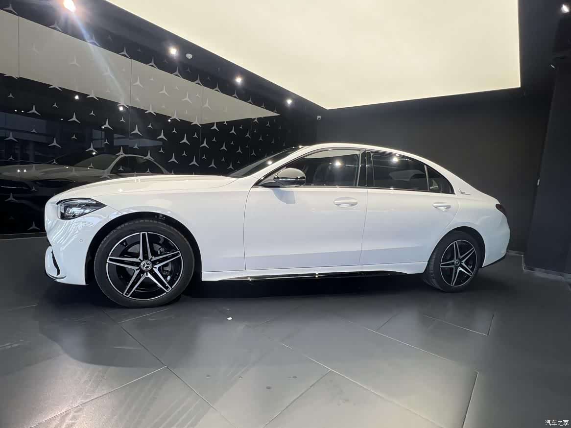 Mercedes-Benz C-Class, 2024 2