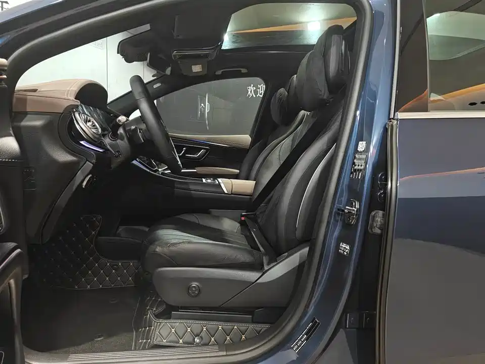 Mercedes-Benz EQS SUV