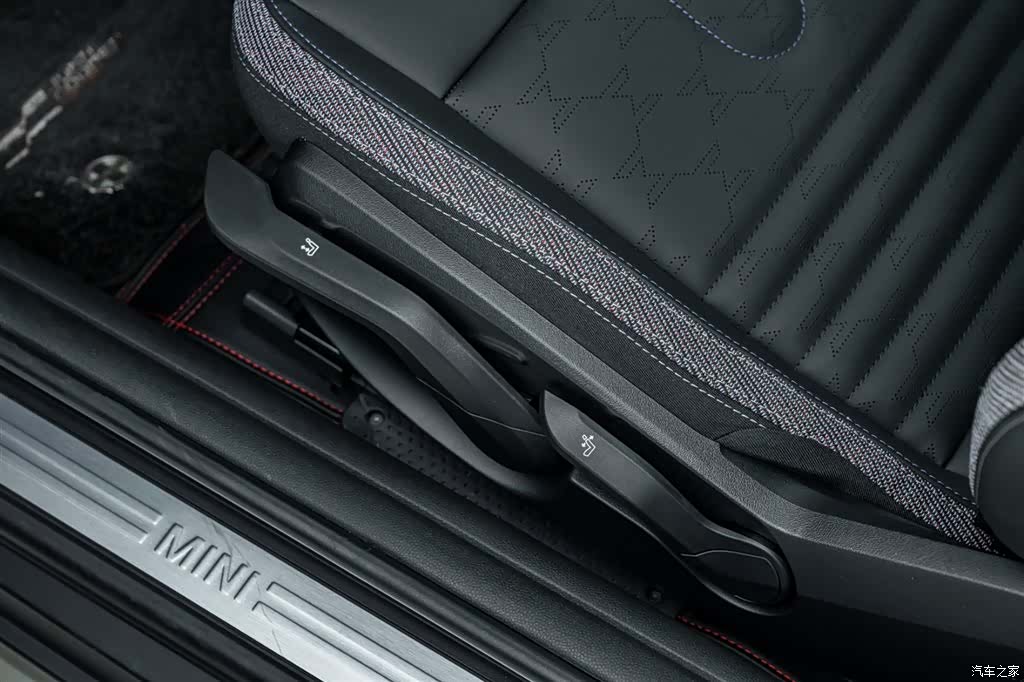 Mini Cooper, 2026 15