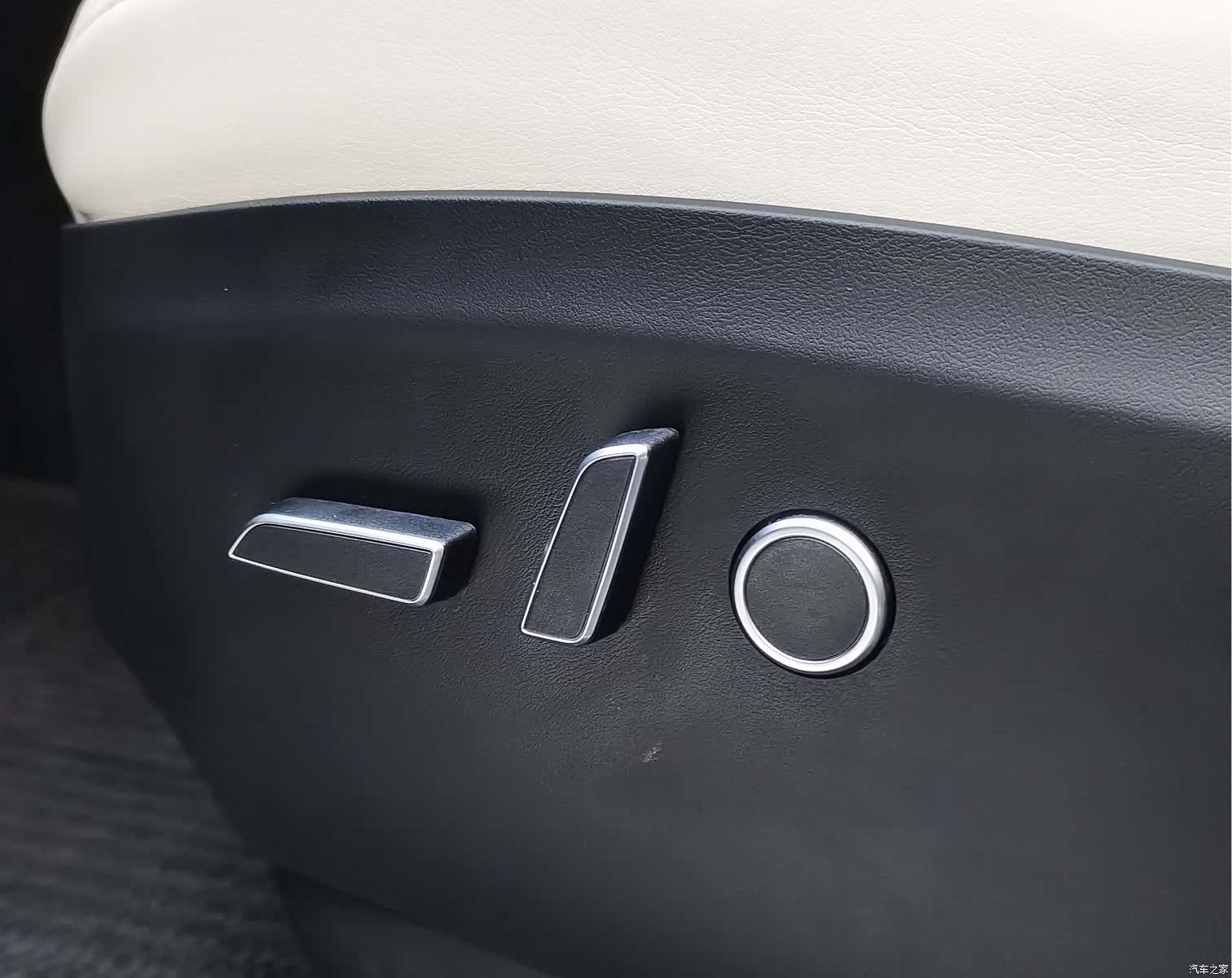 Tesla Model X, 2023 27