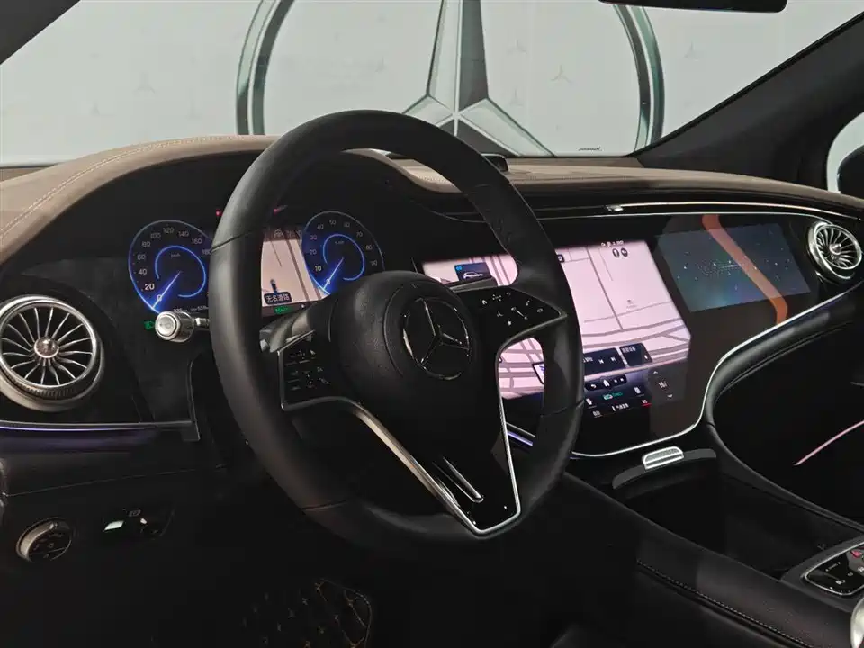 Mercedes-Benz EQS SUV
