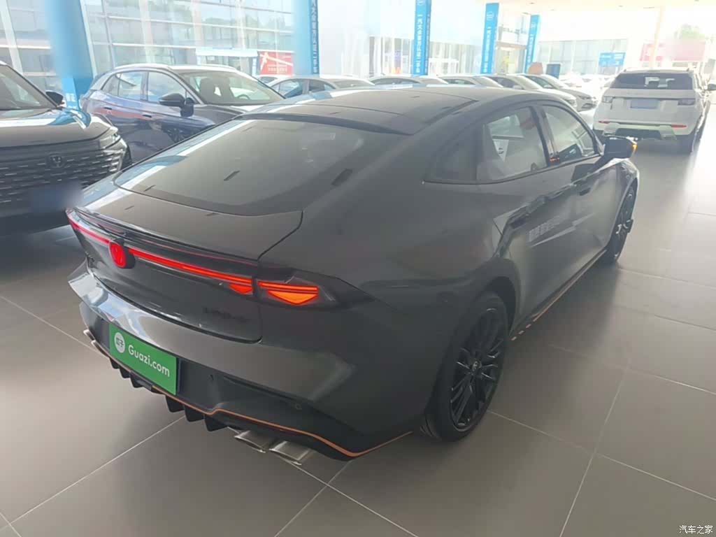 Changan UNI-V, 2025 7