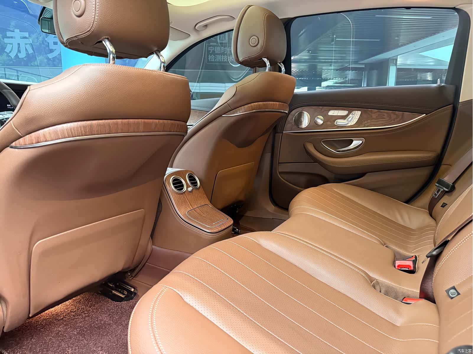 Mercedes-Benz E-Class, 2022 8