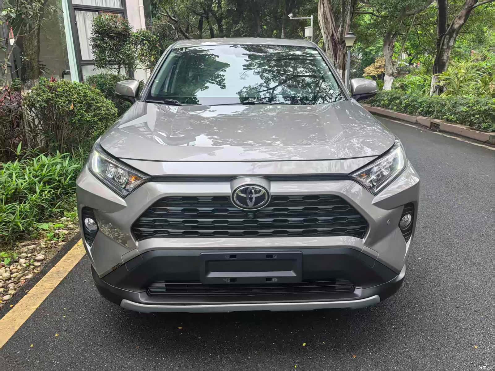 Toyota RAV4, 2020 3