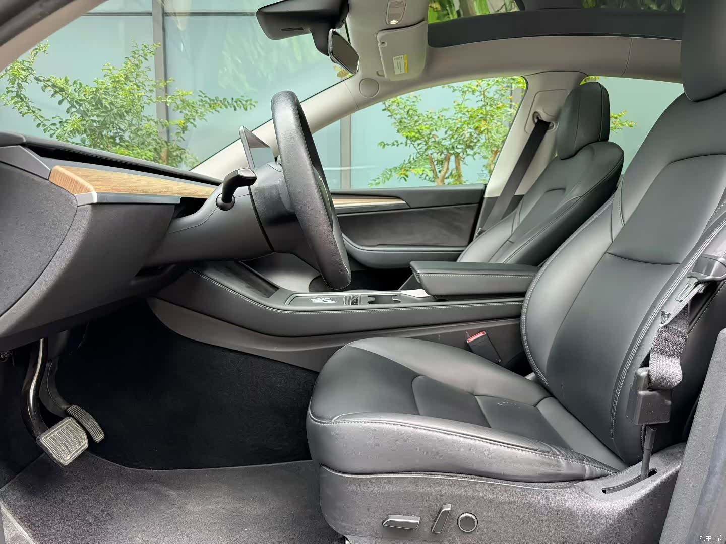 Tesla Model Y, 2022 4