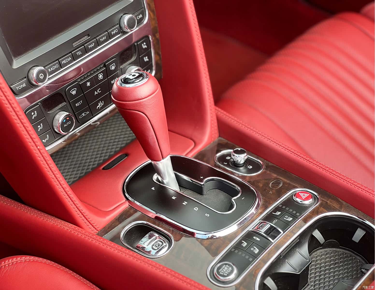 Bentley Continental GT, 2019 11