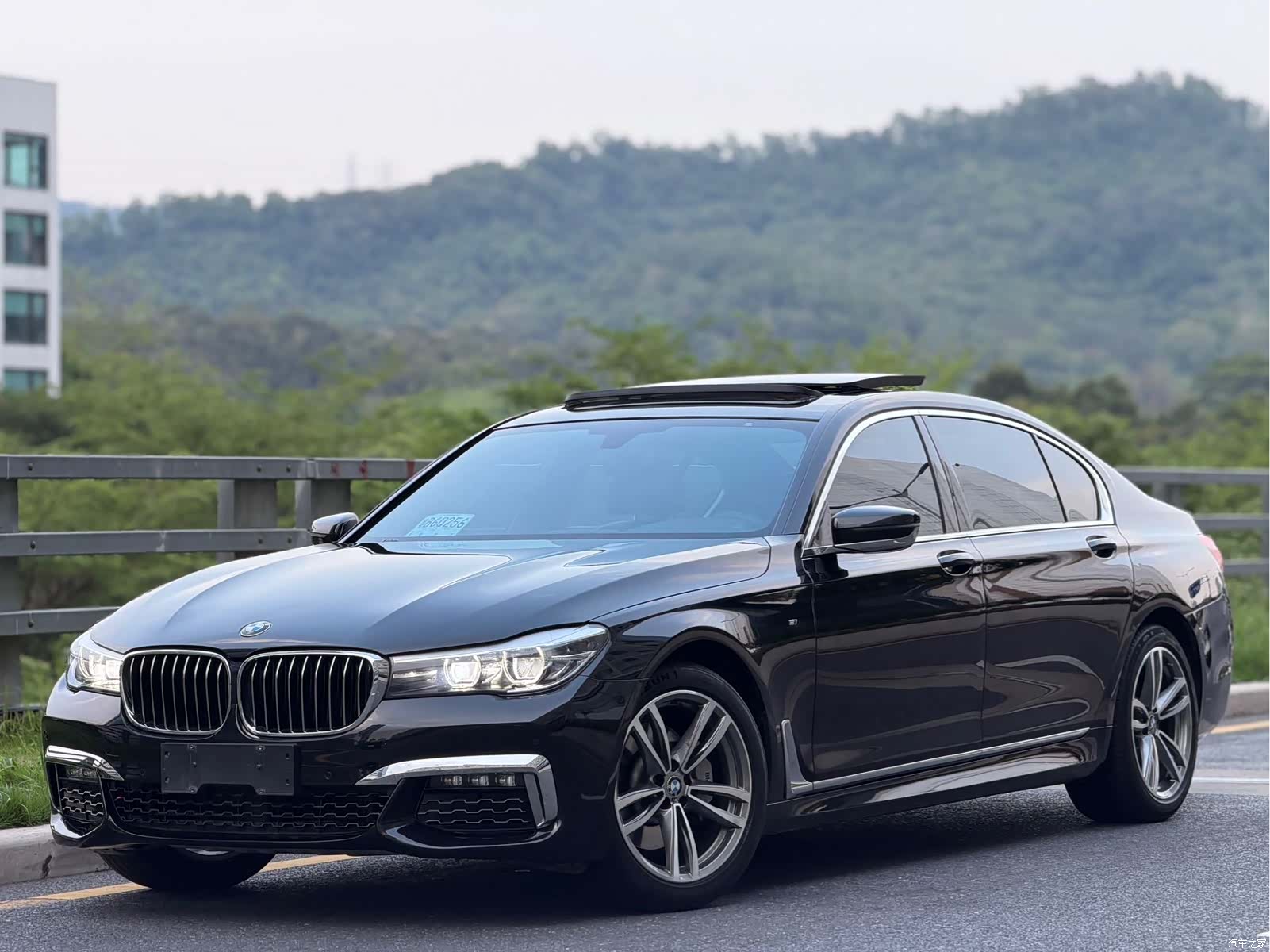BMW 7 Series, 2018 1