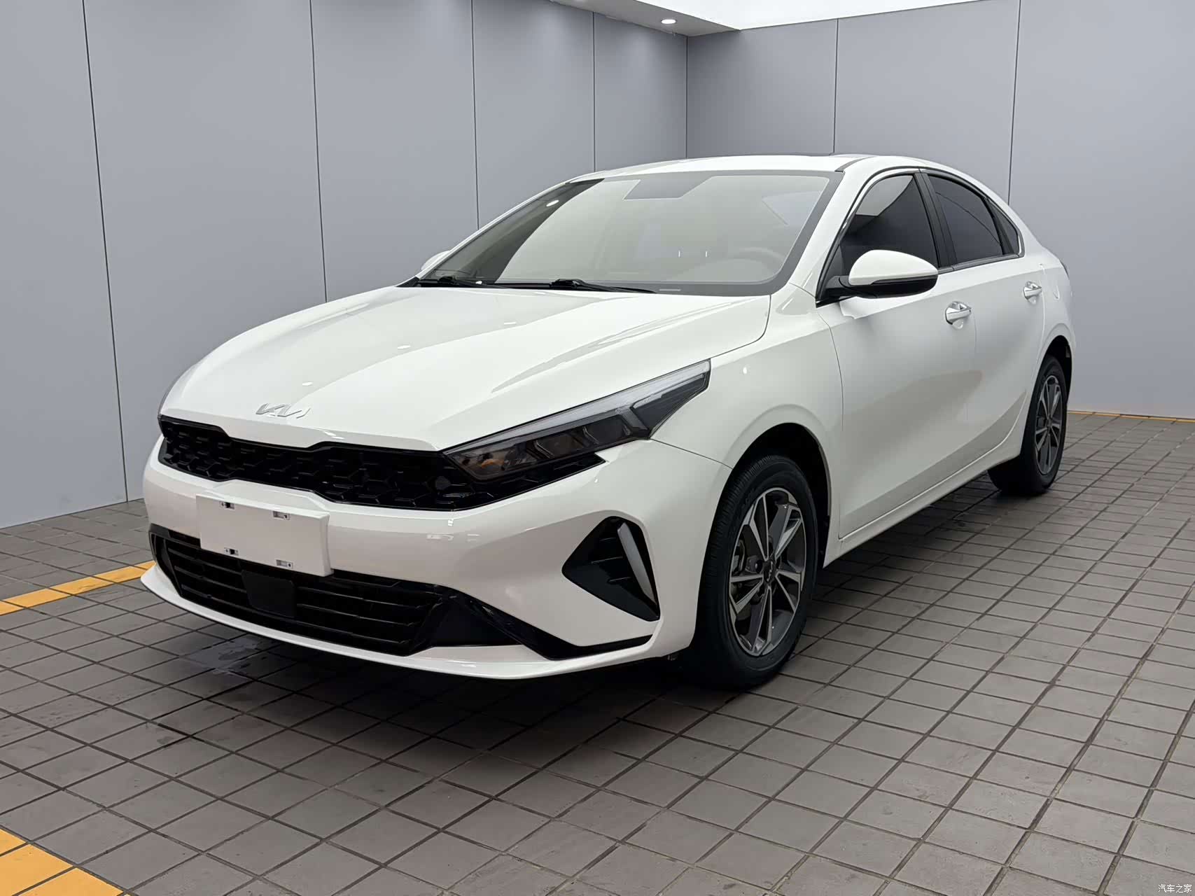 Kia K3, 2023 1