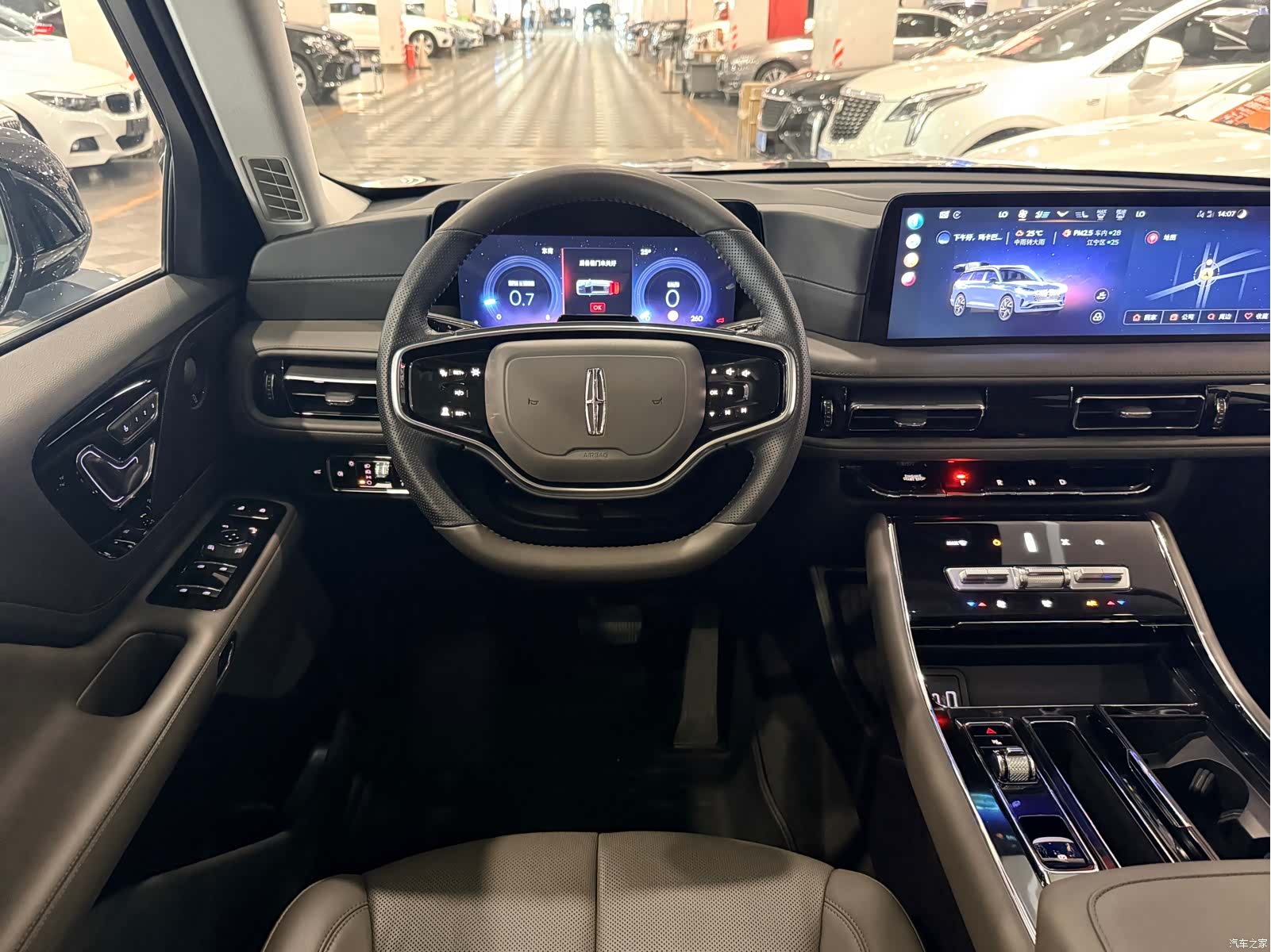 Lincoln Aviator, 2025 9