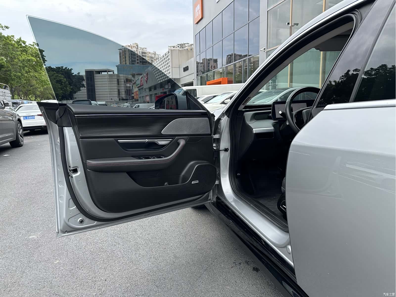 Xpeng P7, 2021 13