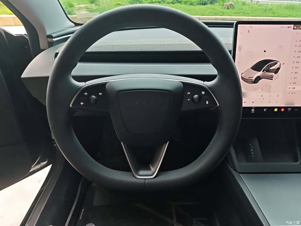 Tesla Model 3, 2024 11