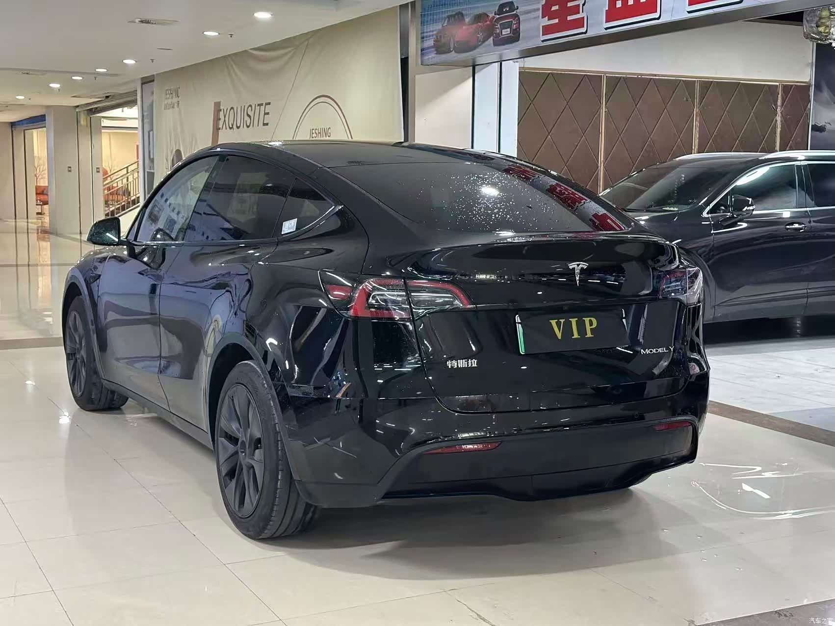 Tesla Model Y, 2024 7