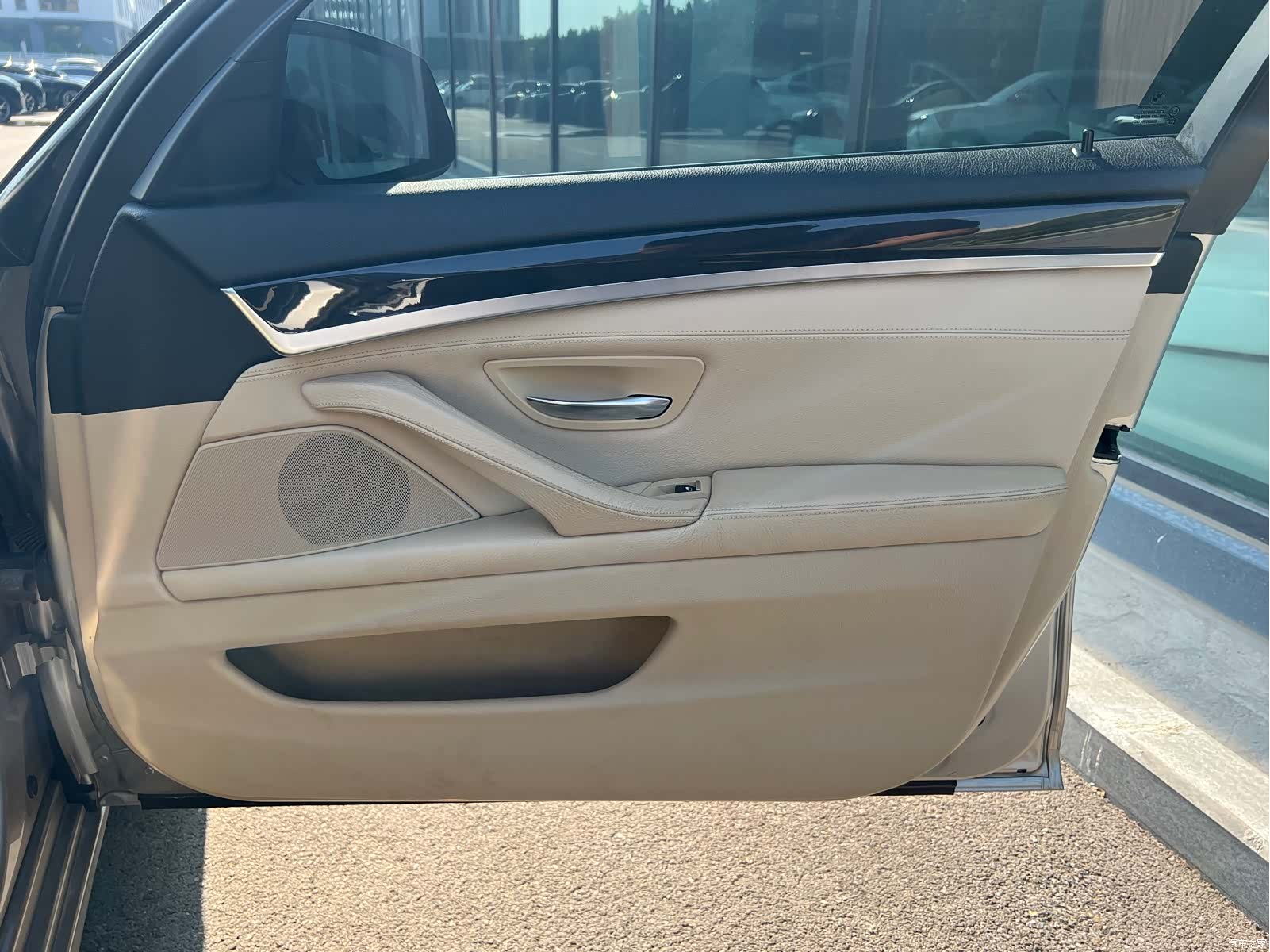 BMW 5 Series, 2011 20