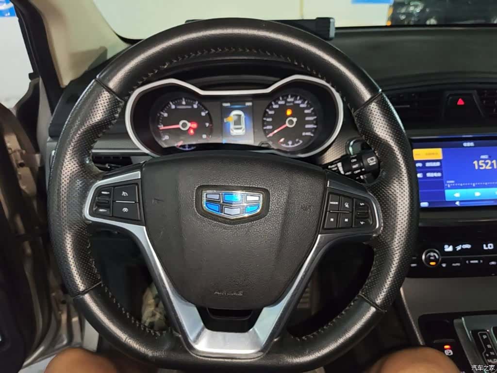 Geely Emgrand, 2017 11