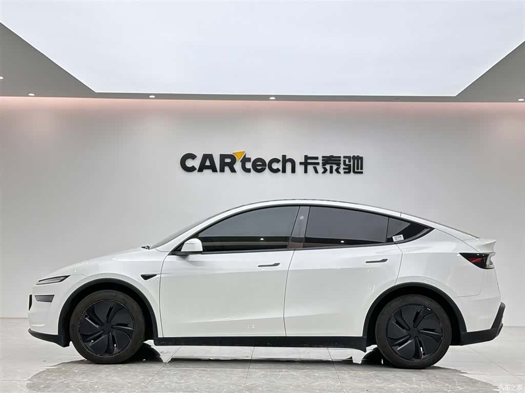 Tesla Model Y, 2025 2
