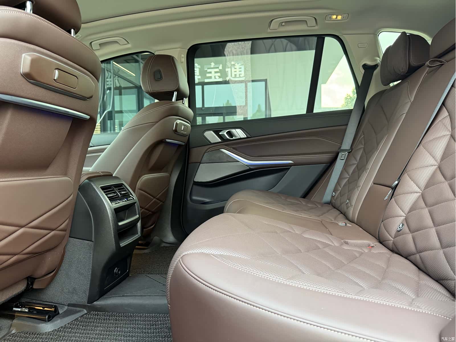 BMW X5, 2025 9
