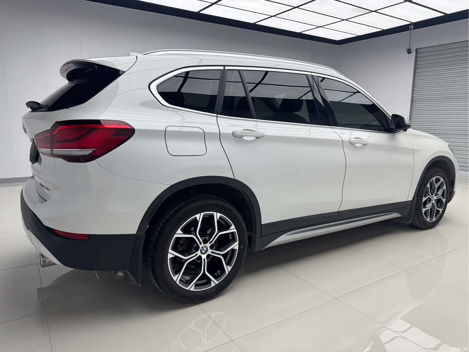 BMW X1, 2022 все фото